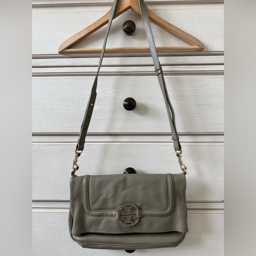 Tory Burch rare pebbled leather purse